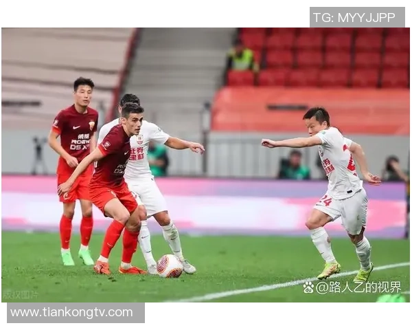 武汉足球队在亚运会上的速度表现引发热议展现出无限潜力与激情